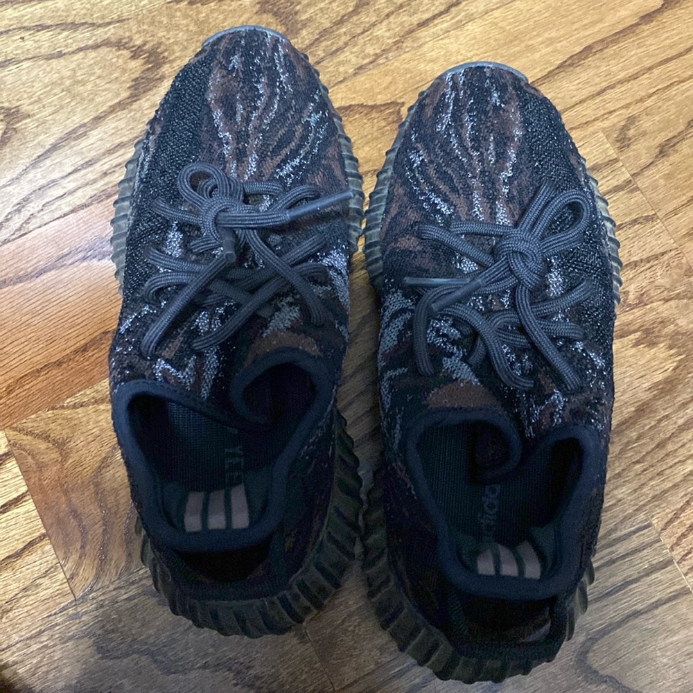 Yeezy (No box)